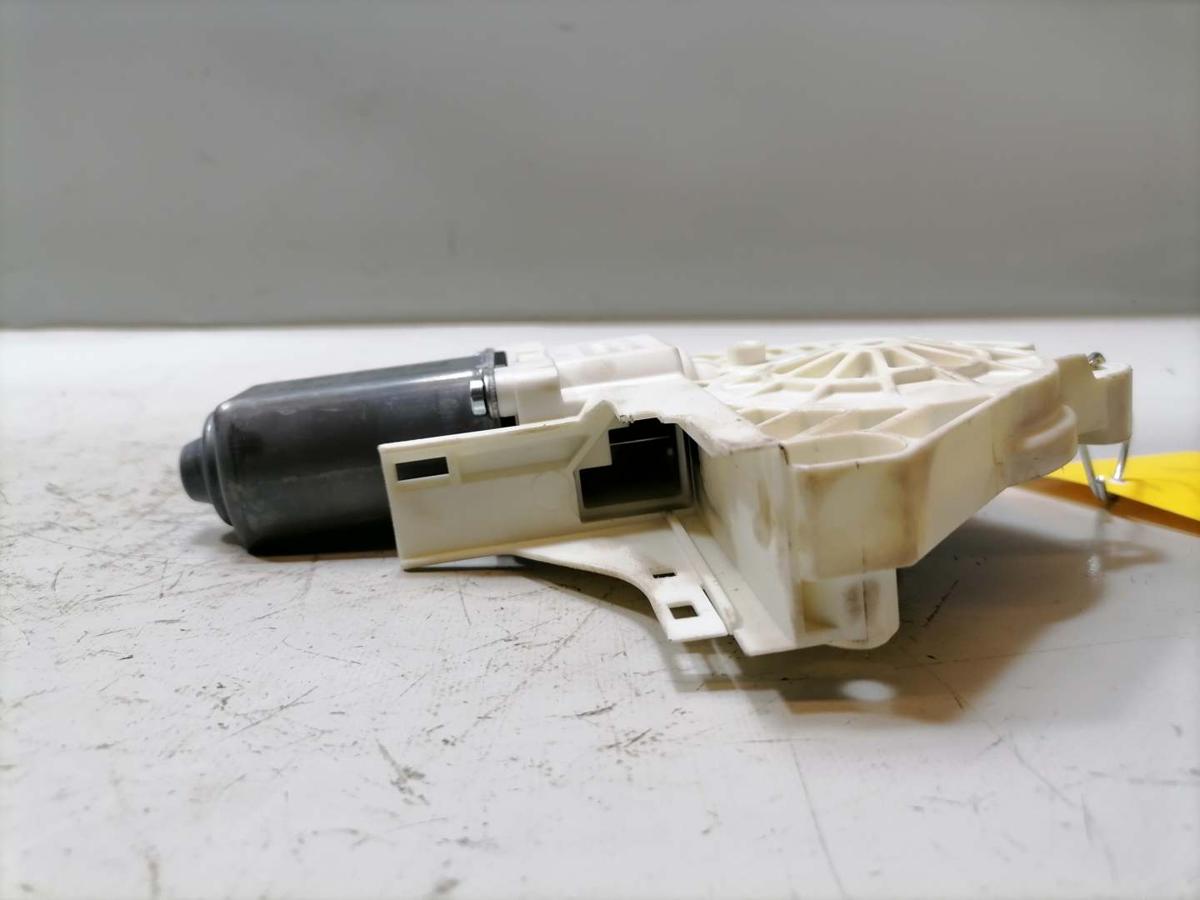 Audi A4 8K B8 original Fensterhebermotor vorn links Bj.2010 Audi A4 8K B8 original Fensterhebermotor vorn links Bj.2010